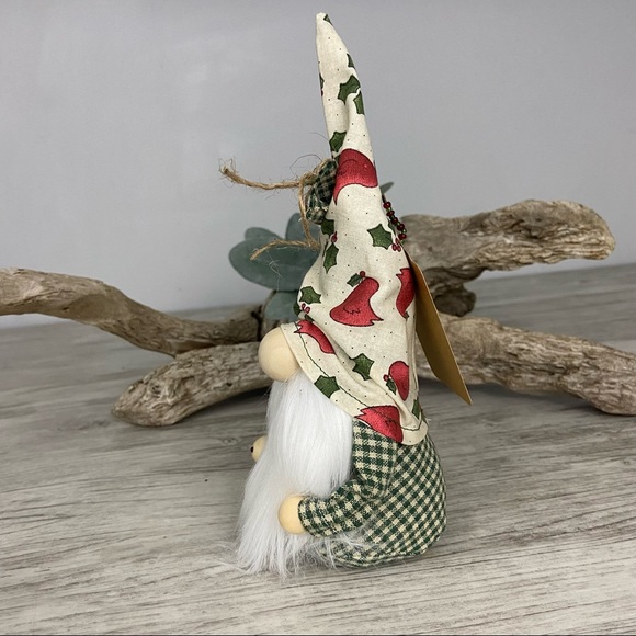 ❌SOLD❌ Whimsical Christmas Gnome Cardinal Bird Holly Berry Plaid Green Cottage - Picture 10 of 12